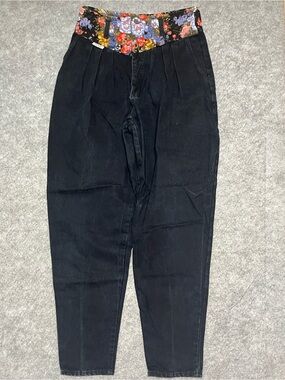 Vintage '90s Floral Yoke Pleated High Waisted Mom Jeans Black Tapered